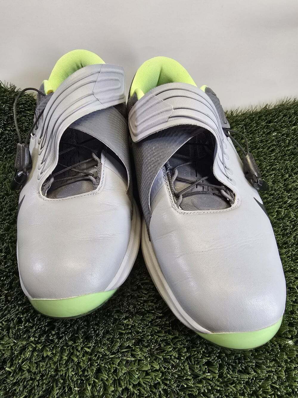 Nike TW 2017 Tiger Woods Wolf Dark Grey Golf Cleats 880955-002 Mens Size 8 - Picture 3 of 8